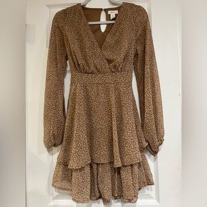 Tan ,brown super cute dress! Size medium great condition